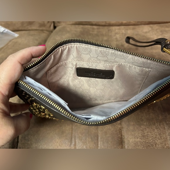 Michael Kors Rhea Large Wristlet/Clutch NWT - Picture 8 of 11